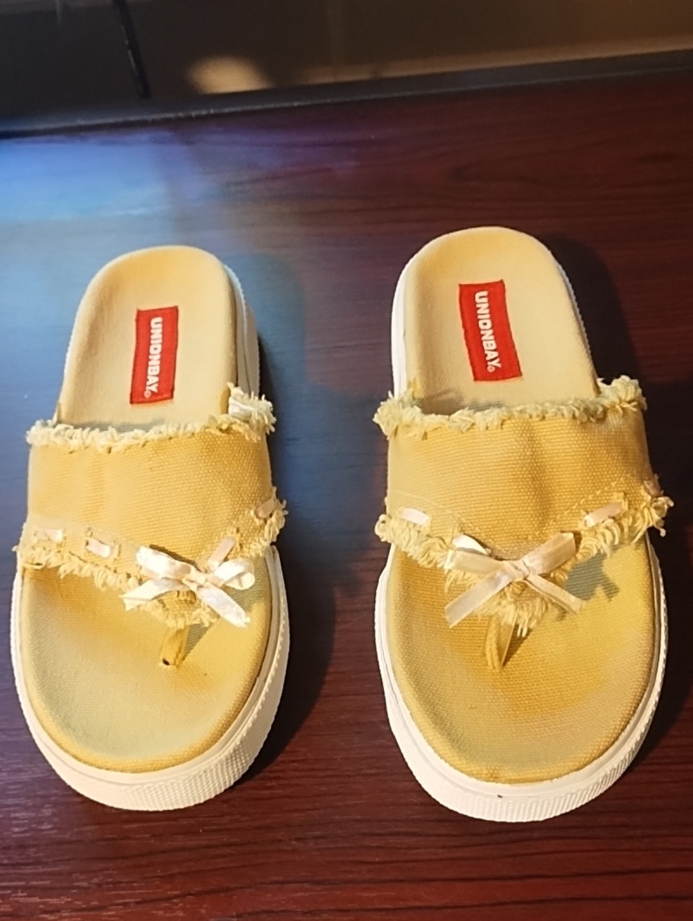 UNIONBAY Yellow Canvas Frayed Bow Slide Sandals VGC Size 6M.
